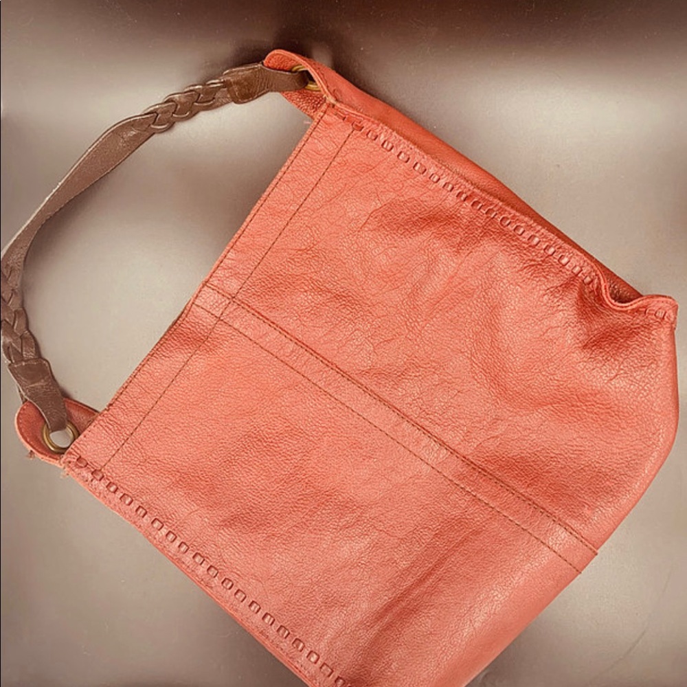 VINTAGE LUCKY BRAND PURSE (GENUINE  LEATHER )